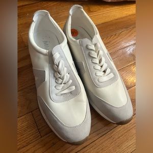 Mia Kable Off White Sneakers